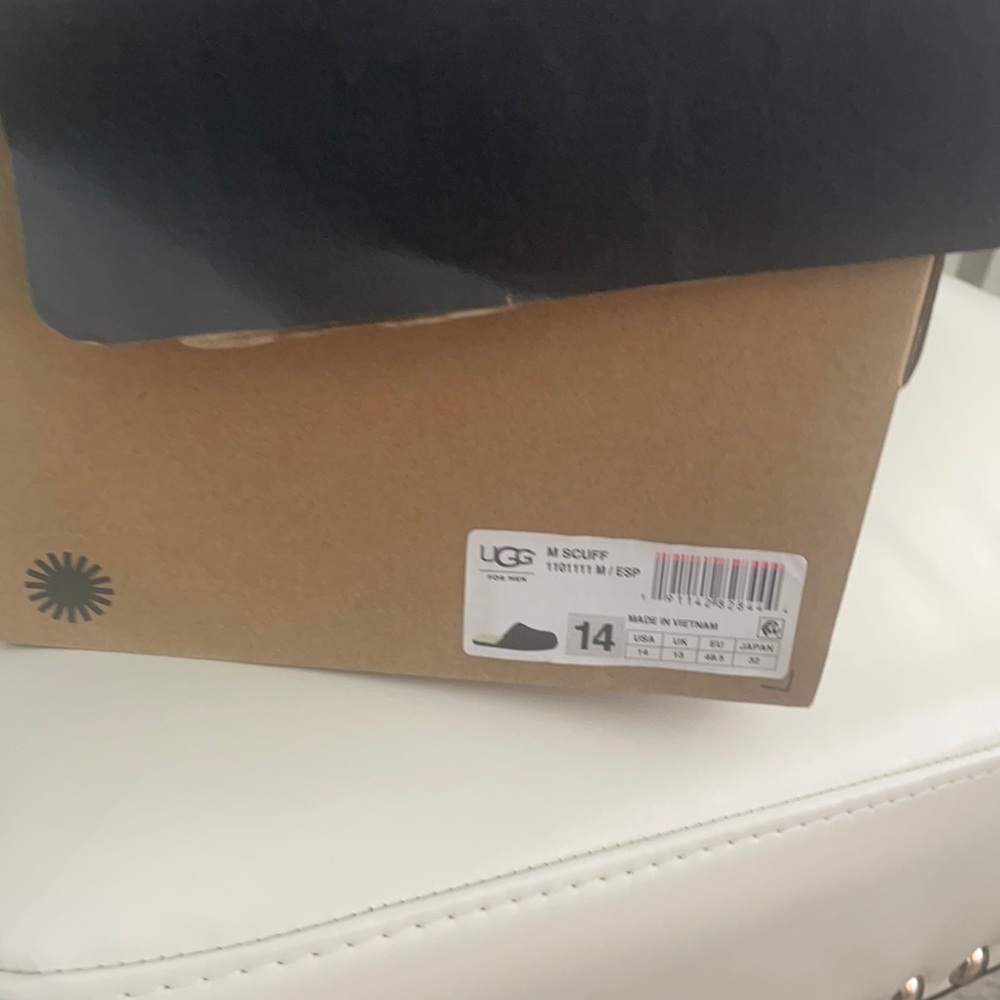 M Scuff UGG Slippers